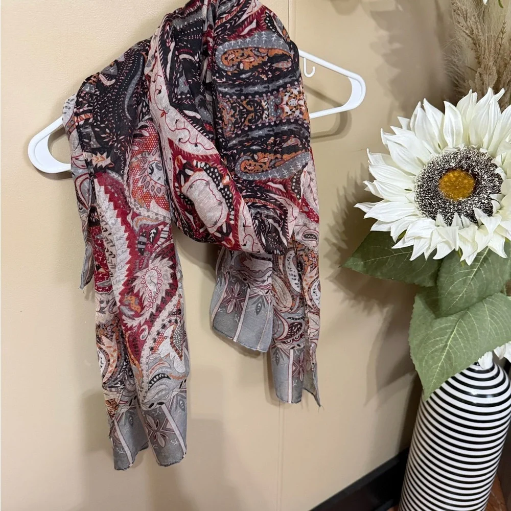Paisley Patterned Scarf